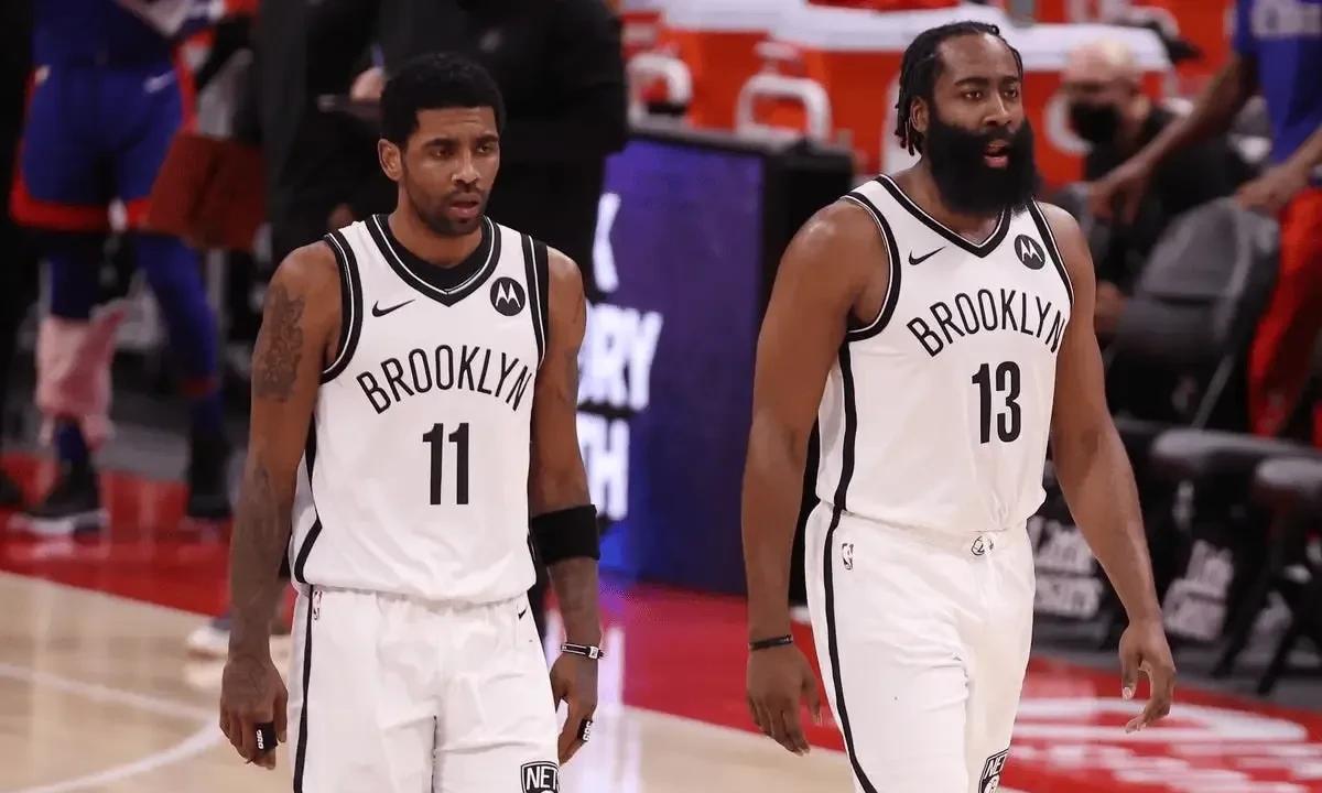 NBA情报局7月23日讯独行侠球星欧文今天直播又爆猛料！聊起当年篮网用哈