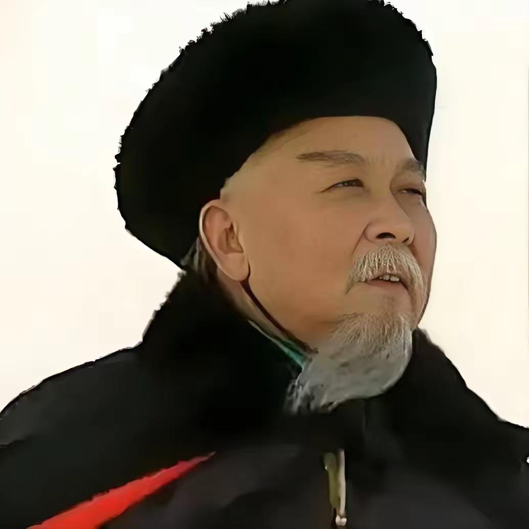 1868年12月，降将董福祥跟随刘松山去见左宗棠。刚一进大帐，只见左宗棠身披铁甲