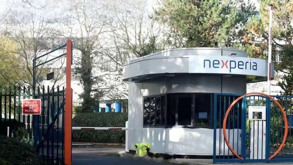 安世中国郑重声明荷兰安世需赔付的违约金主要涉及两部分：一是因无法向巴西车厂按期交