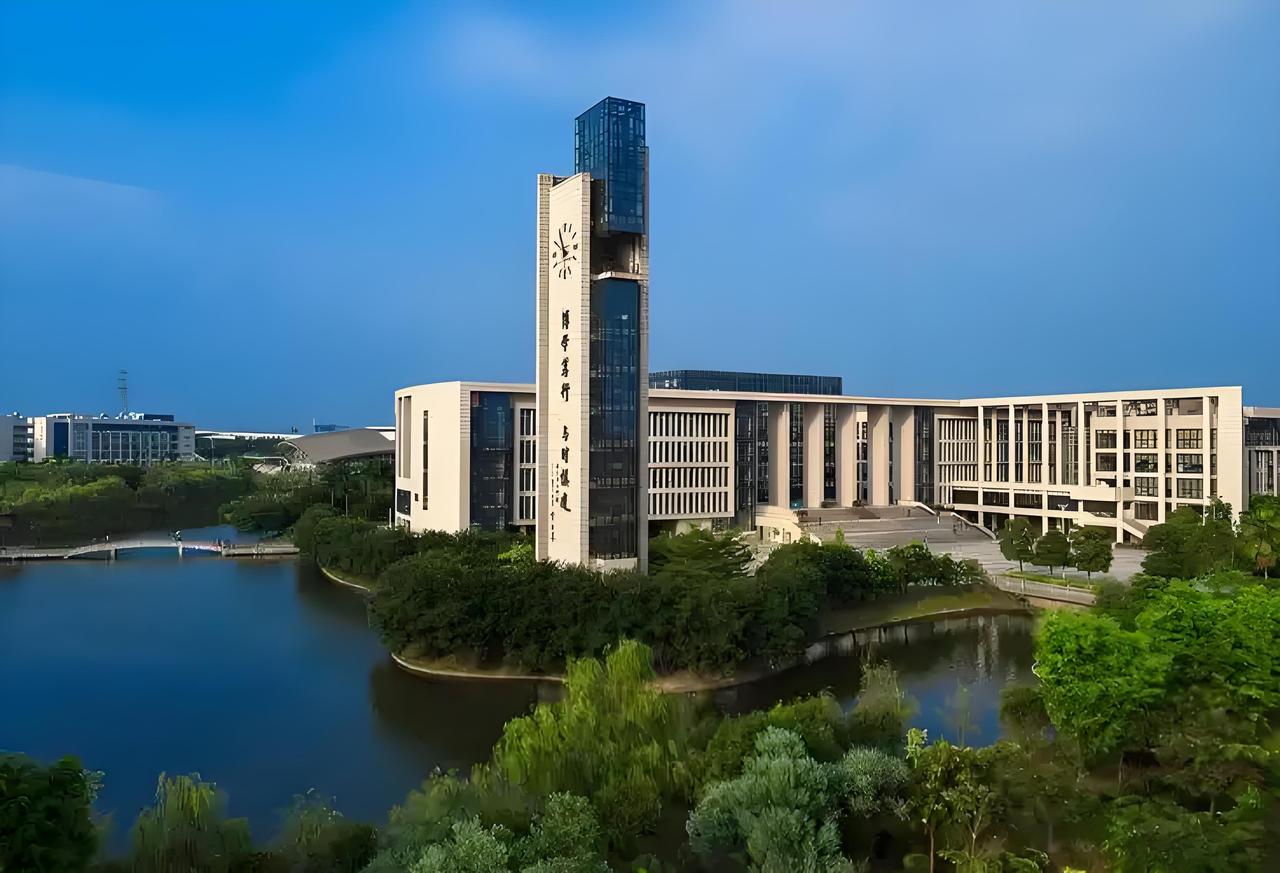 广州大学193名新生放弃入学资格背后真相如何？9月23日，广州大学教务处发布公