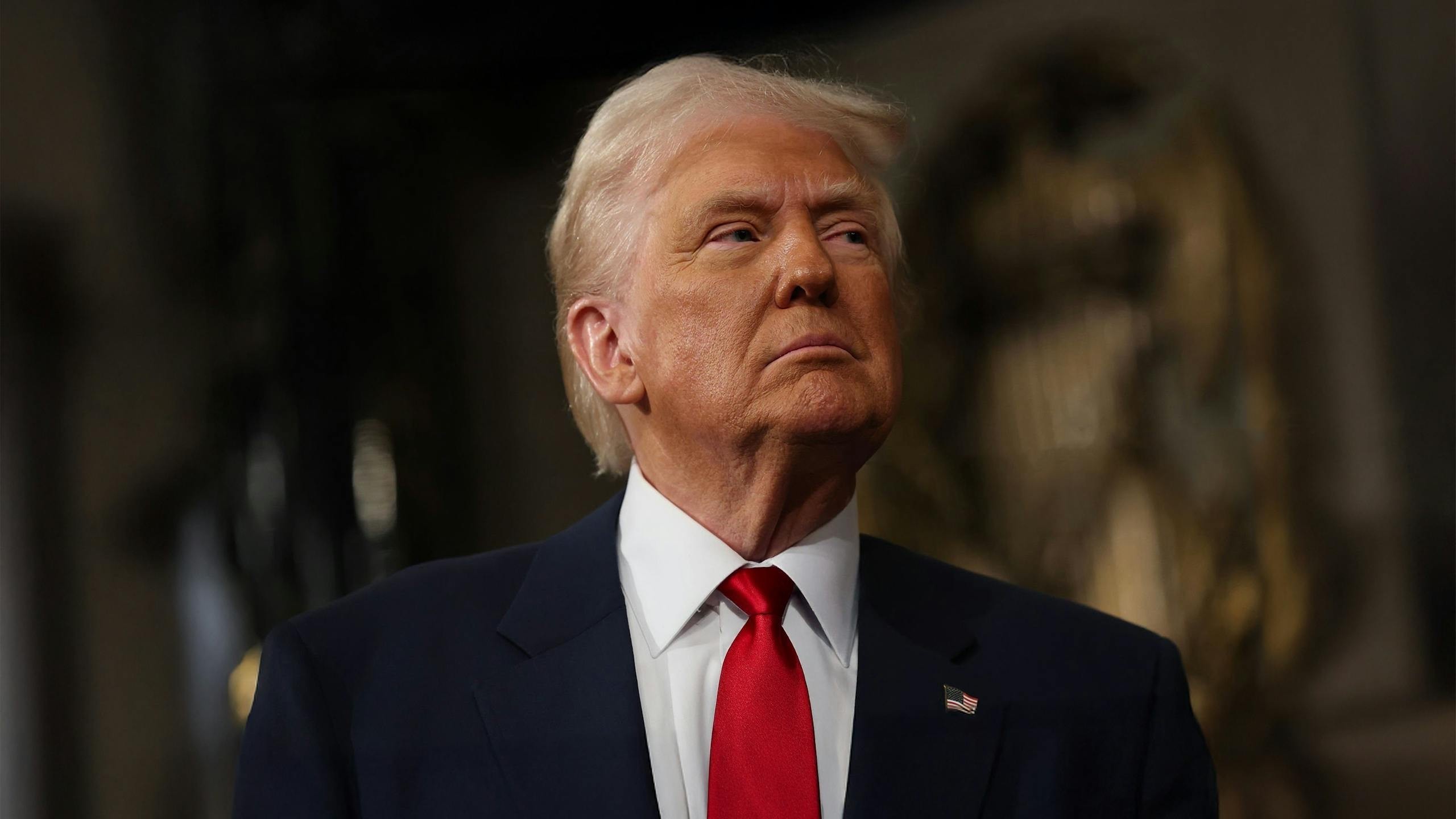 特朗普应该患上了霍尔木兹海默症特朗普在9点钟说：“政权更迭不是我们的目标。我们不