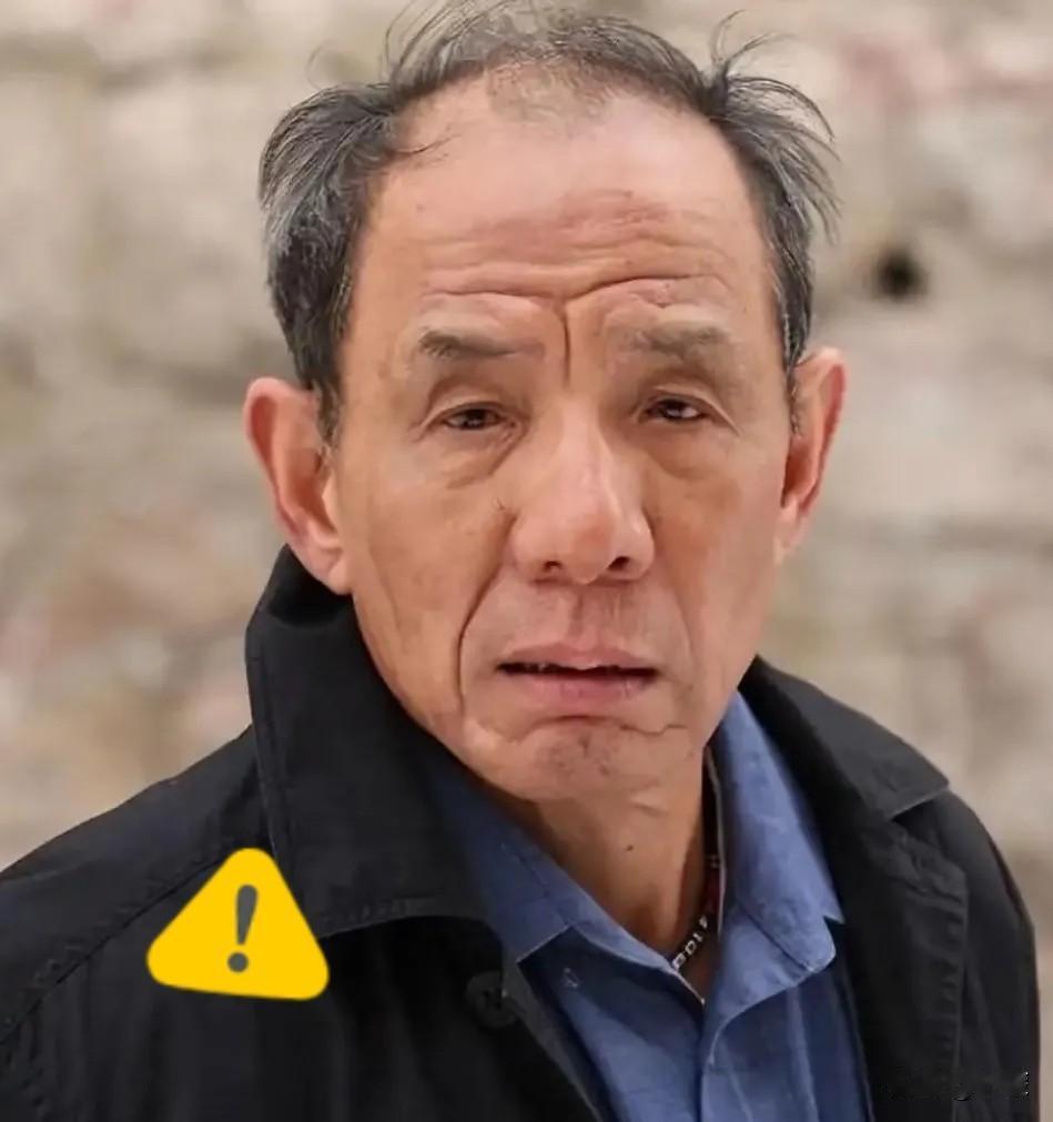 魏宗万的离开，像一块石头砸在70后、80后的心上。这一个月里，刘洵、蔡元元、刘