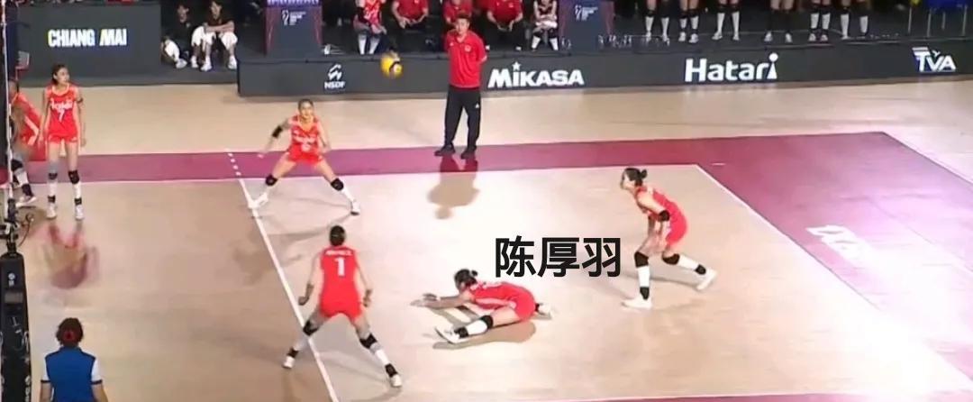 中国女排打墨西哥女排那场比赛，其中有一个画面不知道你还记得吗？当时是第一局中国