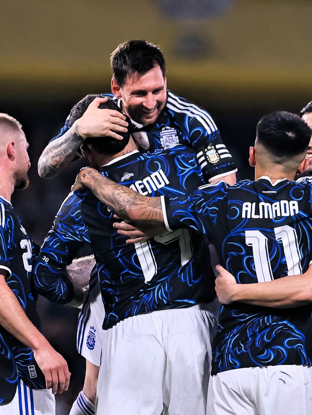 卫冕冠军的魔咒:1、法国，1998年冠军，2002年小组出局2、巴西，2