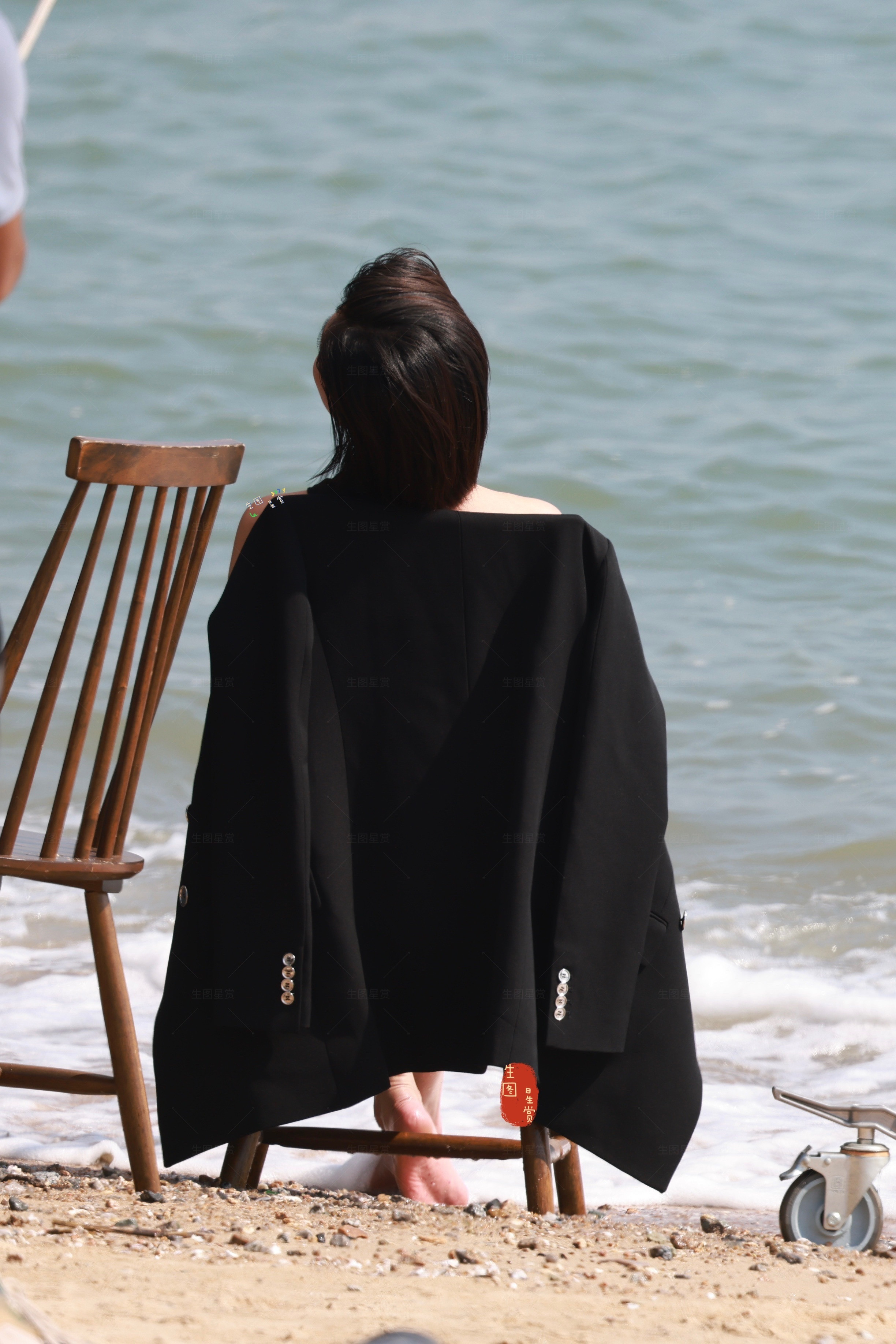 万茜221208厦门海滩摆拍返图气质如海风拂面入了迷🌊💋厦门海滩的聚会