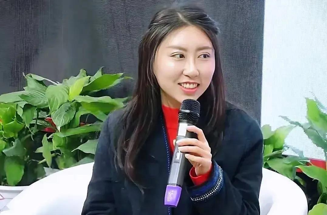 贾浅浅抄袭事件实锤了，接下来她会面临一系列窘境：其人事档案中，一辈子都将留下