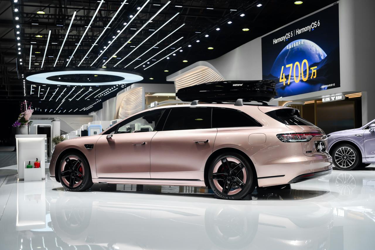 车友们，这次上海AWE展上，余承东和尼格买提的直播你们看了吗？不得不说，华为在审