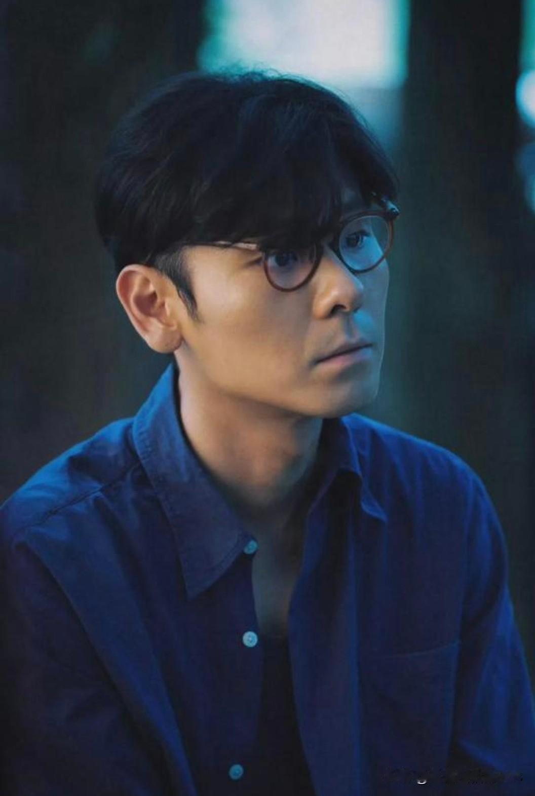 《重器》中五位大学生的演技排名如下。第一，余高远(蒋奇明饰演）第二，陆则