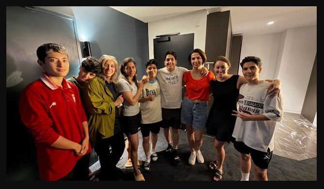 又有3名已获澳洲庇护伊朗女足成员决定回国澳洲内政部长伯克（TonyBurke）