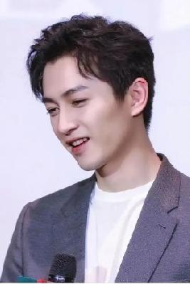 离婚9月再传喜讯！38岁陈晓官宣新动态，陈妍希被指“高攀不起”离婚9个