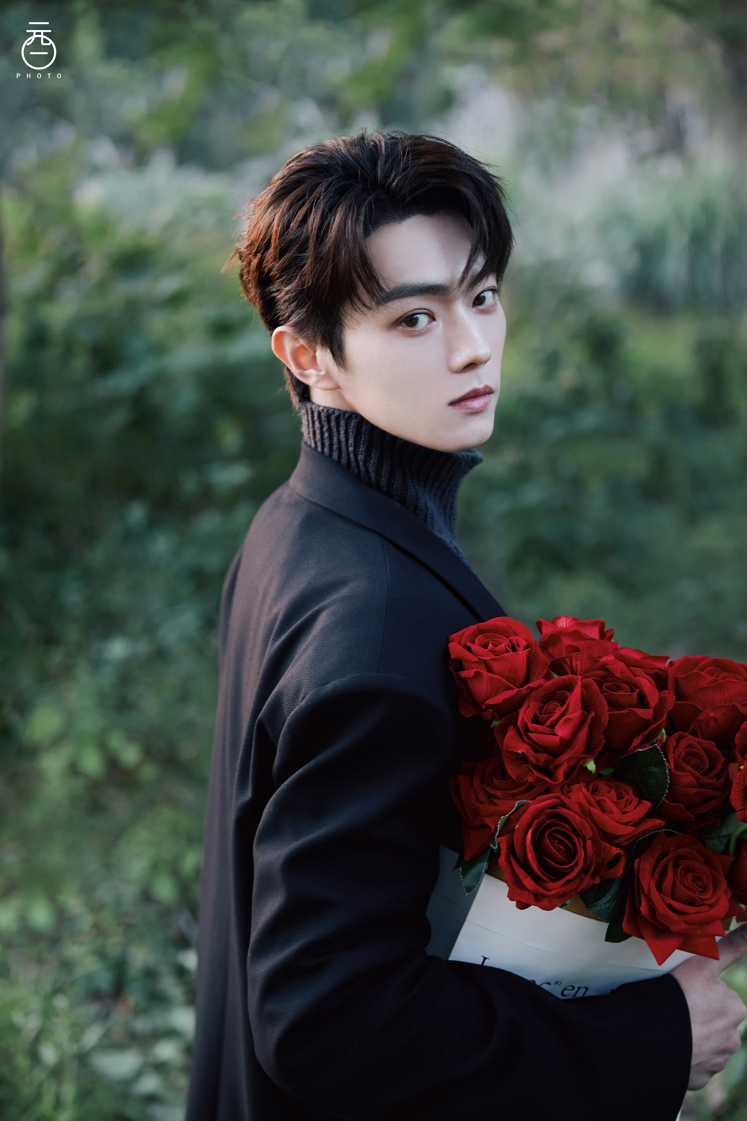 每一朵玫瑰都盛开于你的到来🌹我拍摄的许凯许凯摄影