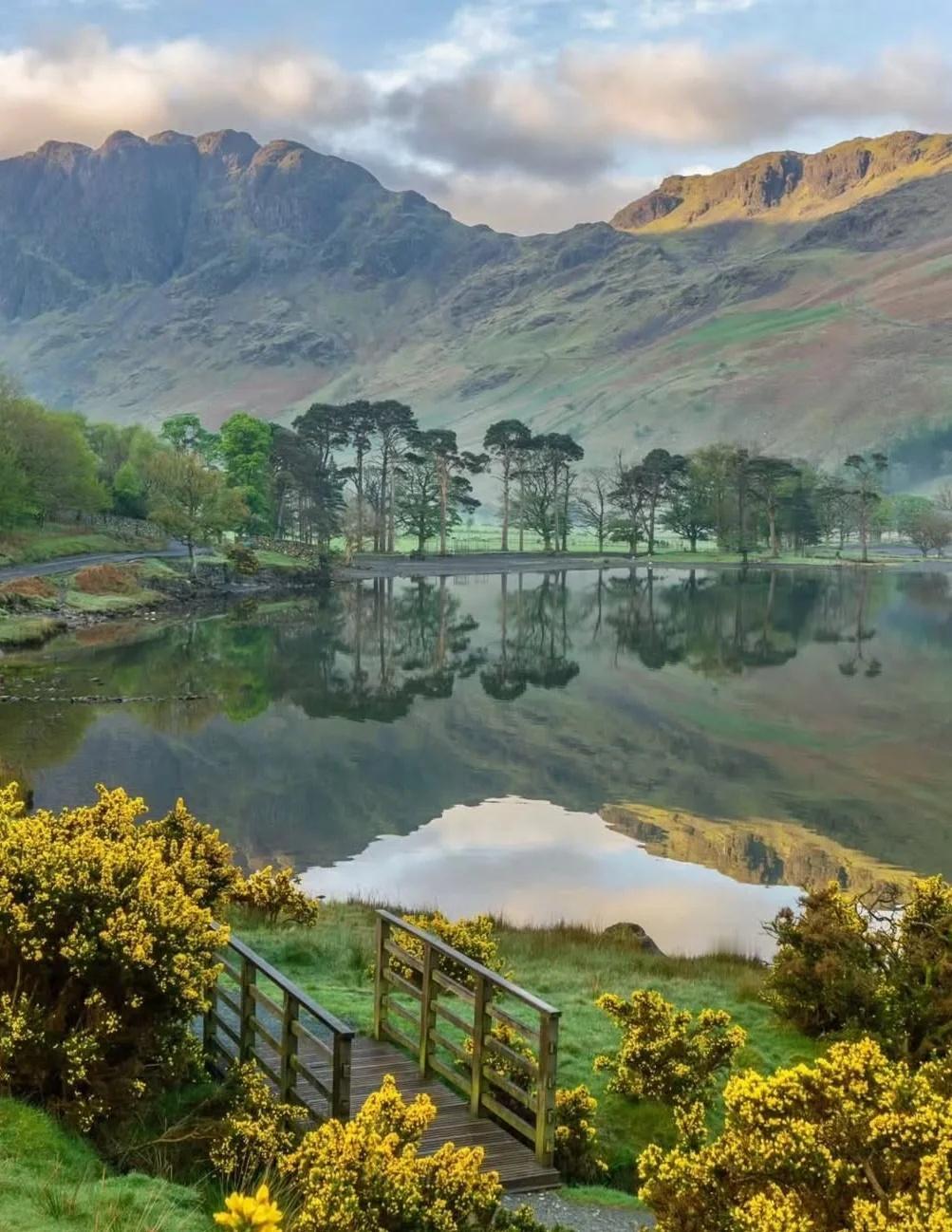 英国湖区这条徒步路线太美了吧…🏝️Buttermere位于英格兰湖区，是一