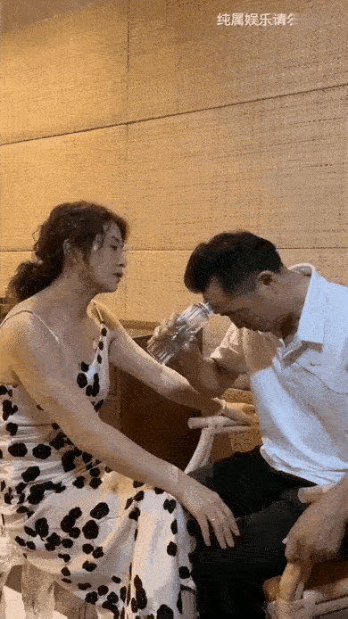 男人不坏女人不爱！[呲牙笑][呲牙笑][呲牙笑]