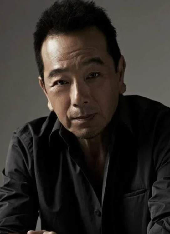 张晨光：他隐婚三十年，经常吃剩饭菜