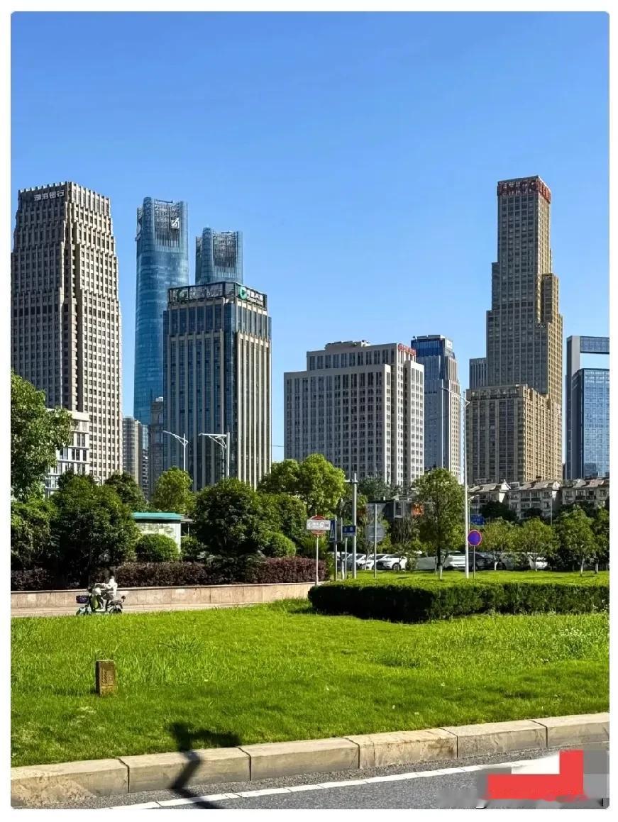 我舅在北大当了20年教授，昨天一句话把我骂醒了：昨天晚上我穿了一双新鞋子，