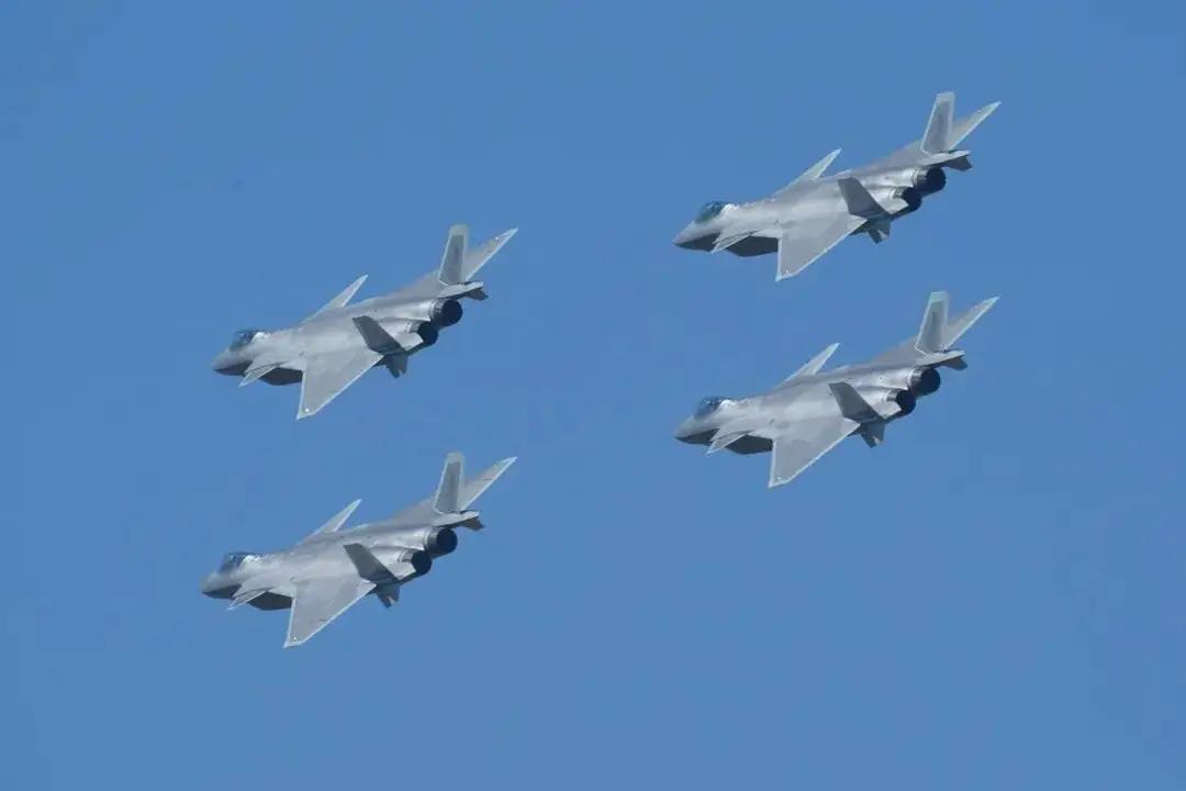 武统未启！台百名飞行员跑路，专家点破统一新模式武统尚未发生，岛内已现飞行员