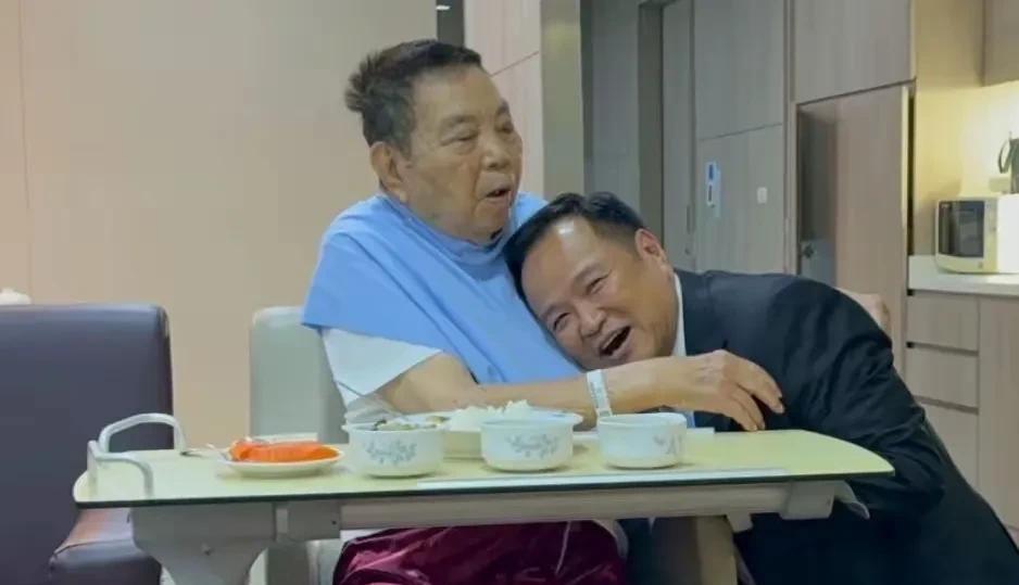 他信和佩通坦为什么会输阿努廷？四大因素打得他信无还手之力：1、阿努廷实在是太圆