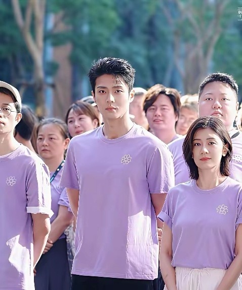 万万没想到，一个51岁，一个28岁，竟然在电视剧里演一对情侣，现在的影视行业都这