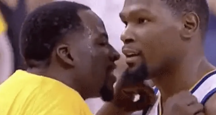 火箭球员凯文-杜兰特在网上与网友互动。网友：“KD，没有人会重视你的比赛，因为