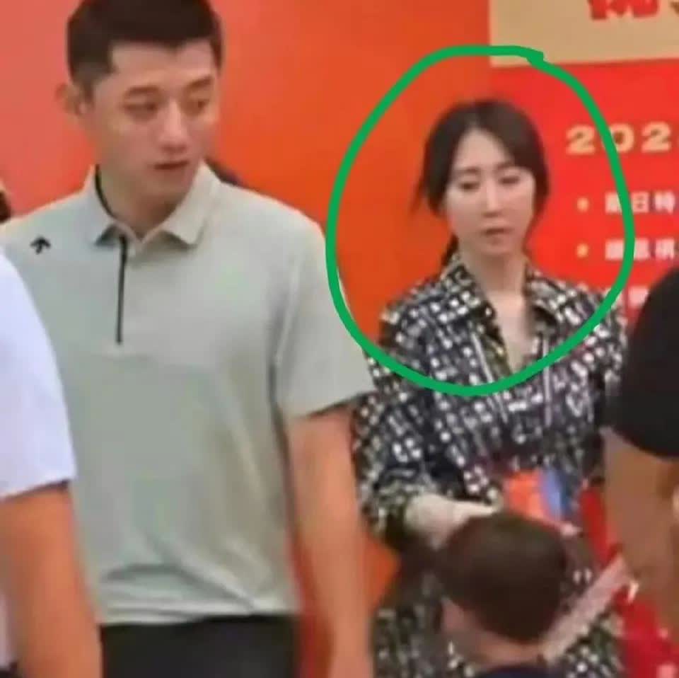 世界冠军恋上前夫前妻？！这瓜离谱到编剧都不敢这么写。张继科，国乒