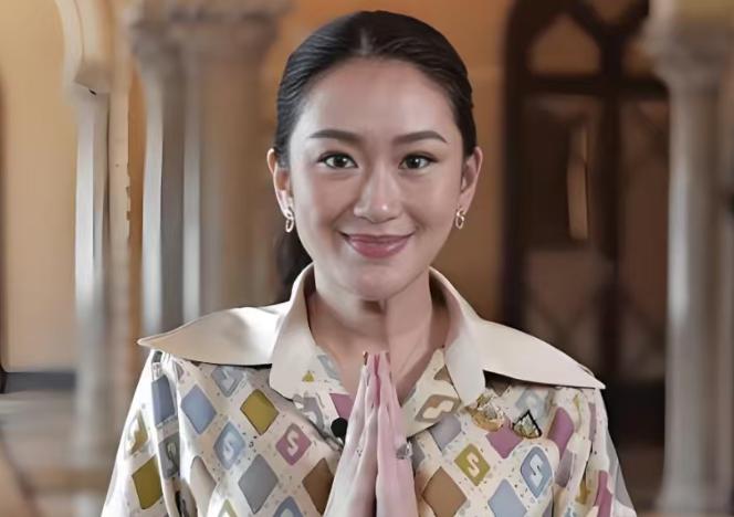 佩通坦确实不如阿努廷，同样的事情，阿努廷直接就开打了，柬埔寨给吓完了，不断找人调