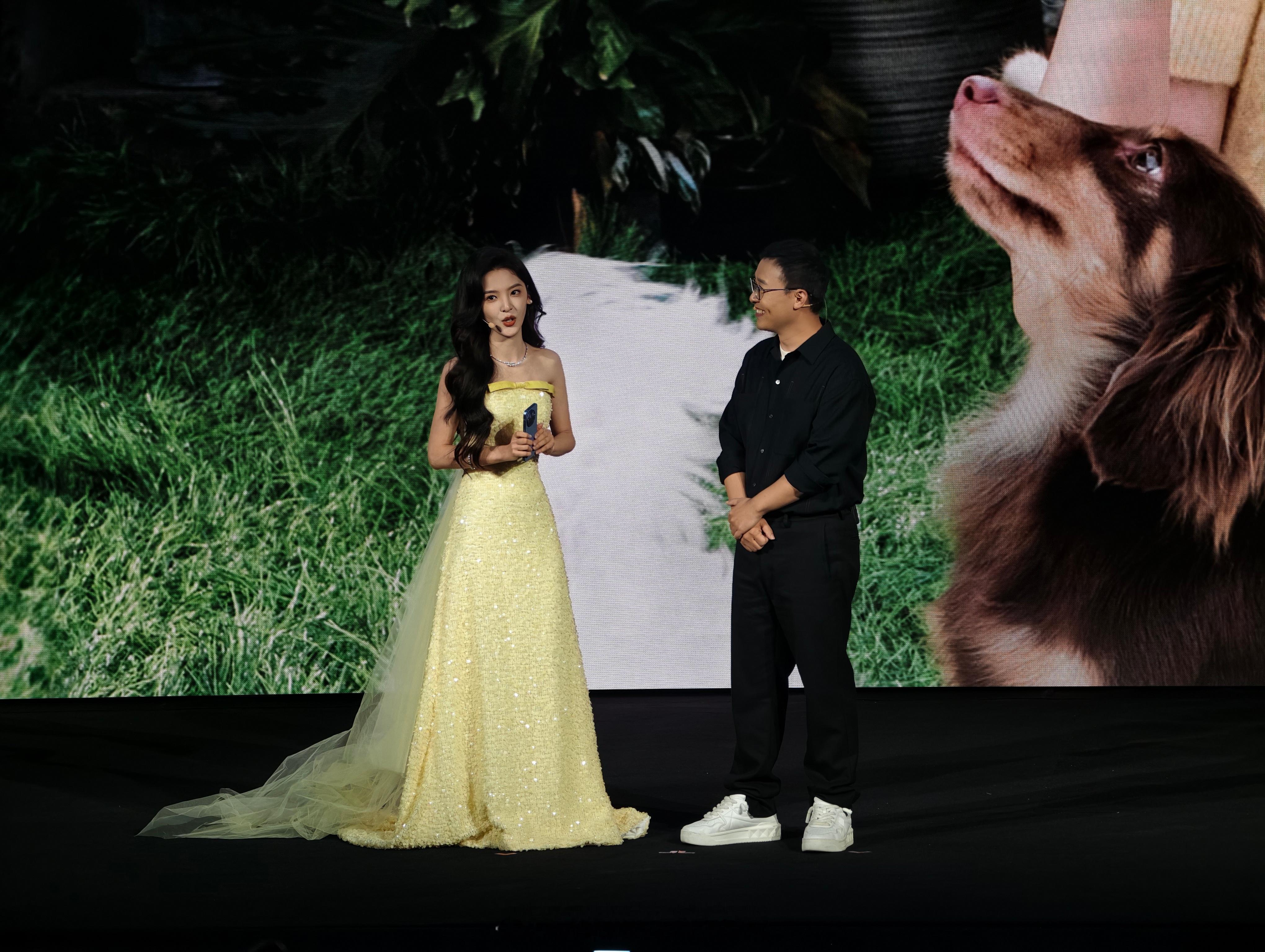 没想到真我gt8pro真的把邀请来现场了，真人太美了，明星就是明星啊章若楠[