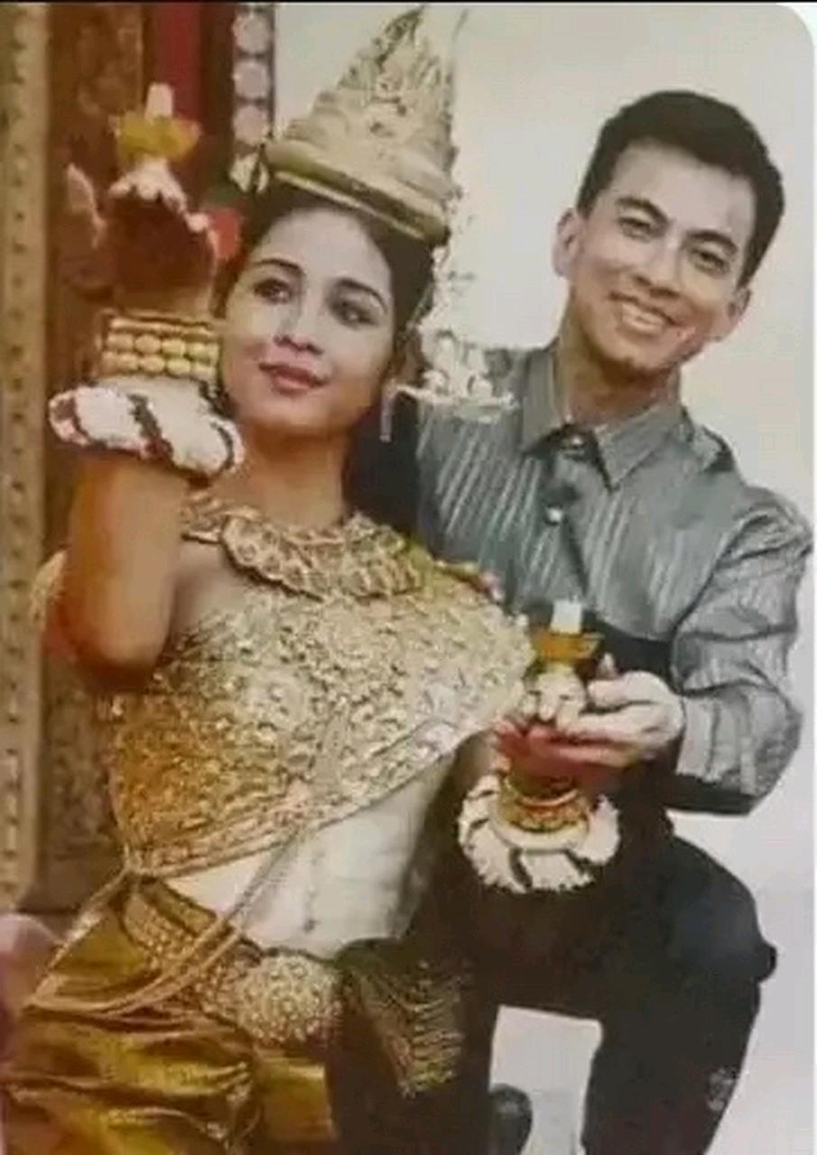 2011年，中国小伙曾亮平与柬埔寨公主德丝相恋，谁料，德丝父亲连夜赶来，“啪”的