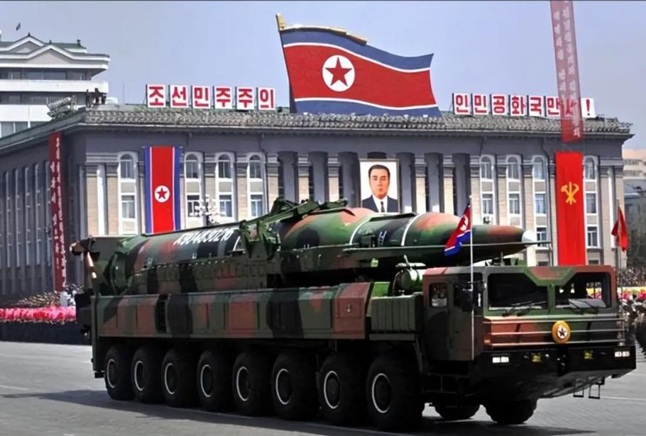 为啥中国自己拥有核武器，却坚决反对朝鲜研究核武器？说句不好听的，朝鲜搞核武不是为