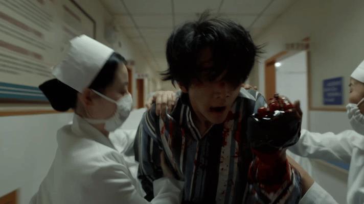 《淬火年代》柳钧被断指这一段，张新成演技绝了原著中就是林岳故意的，剧版为了过