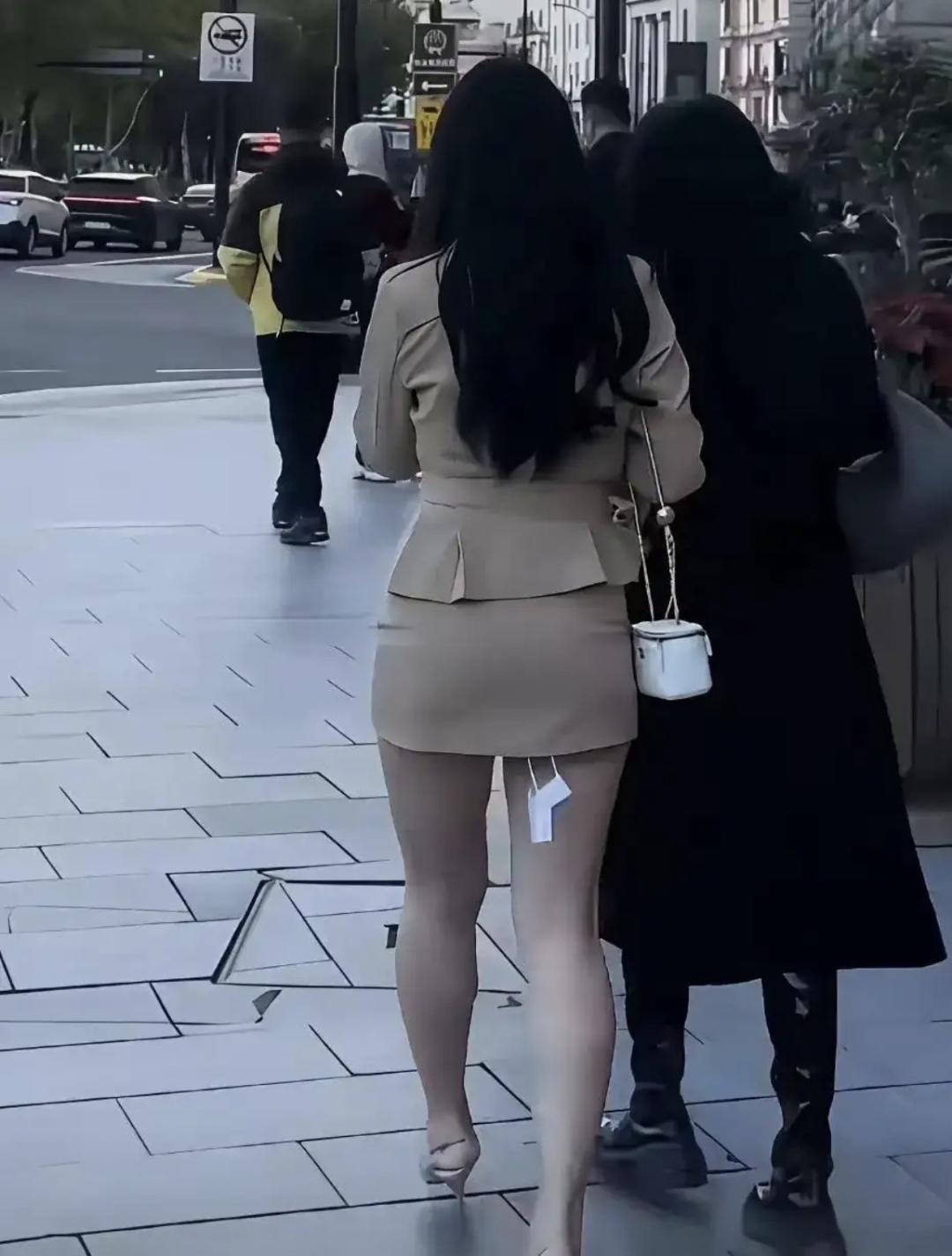 这个七天无理由退换，该如何破解呢？规则摆在那，只要商标吊牌在，就可以享受七天无