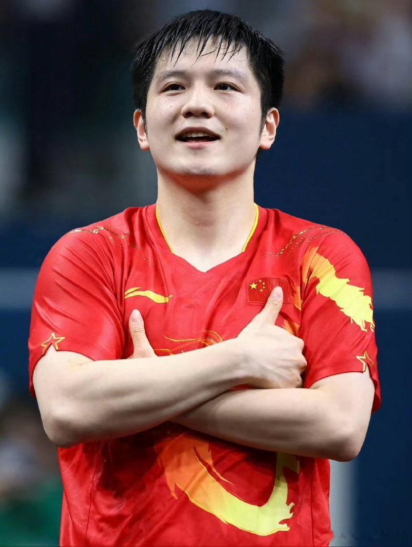 国乒盼樊振东回归瑞典大满贯国乒男单无人晋级八强，关键时刻，还是想念那个能扛住压