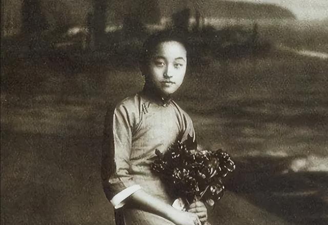 蒋介石有多风流？从13岁少女，到陈立夫的侄女，宋美龄的处理绝了陈立夫的侄女陈