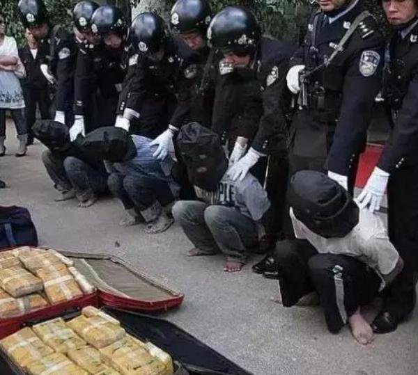 人民日报出手了！坚决反对吸毒记录封存！缉毒警察是回不来的人他们的日常没