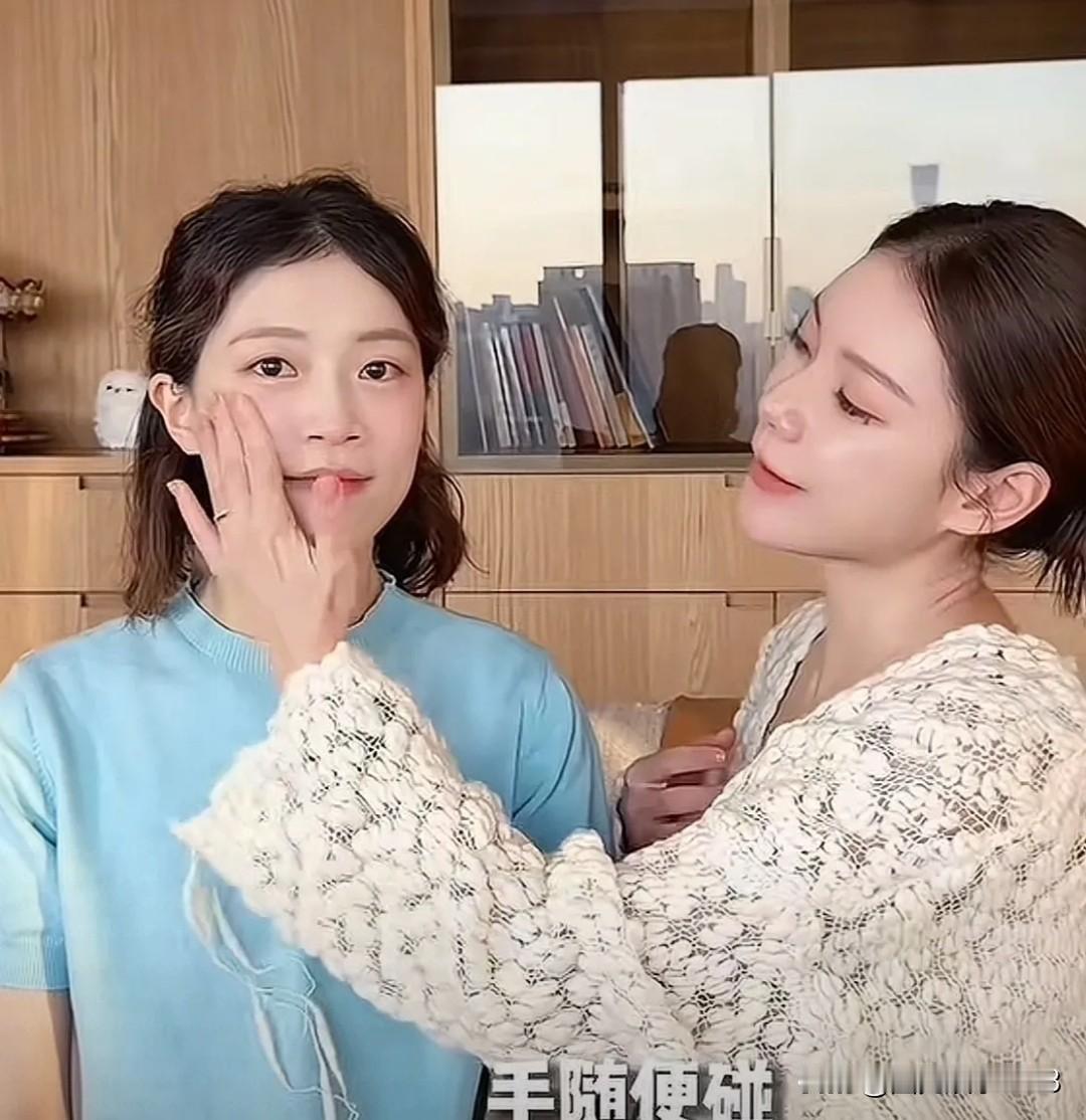 马筱梅真是事业性女性，得到婆婆真传，孕晚期也不闲着。前两天直播