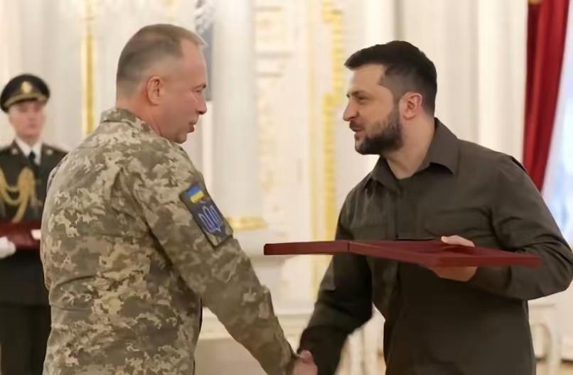 乌军总司令瑟尔斯基发声，七天内解围红军城。这话说的还是挺大的，毕竟俄罗斯一再宣传