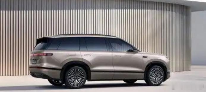 大众ID.ERA9X，上汽大众首款增程车型，又是一个对标理想L8/9的……关