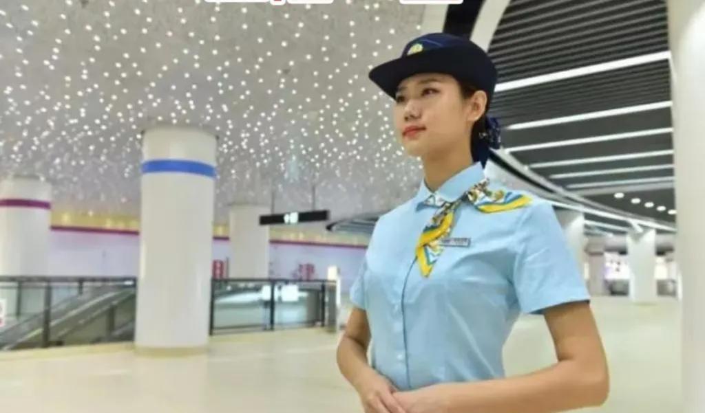 天津地铁四号线即将开通，孩子站务员培训完却选择了逃离……为了满足孩子在铁路院校