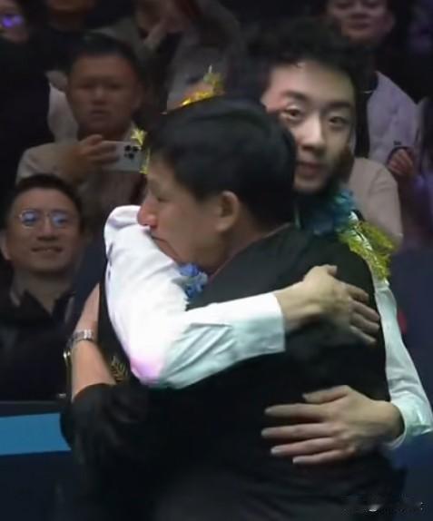 成功不易、守护更难！寄语小吴能坚持初心。就在家门口，吴宜泽在广大球迷的见证下、