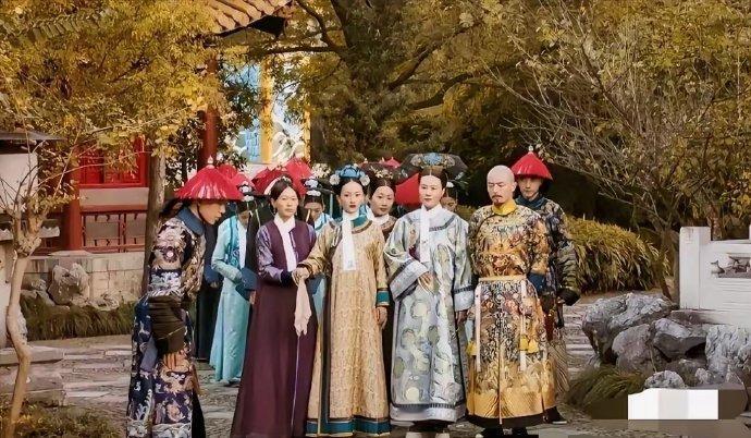 《如懿传》导演是怎么排出这种站位的？​​​​