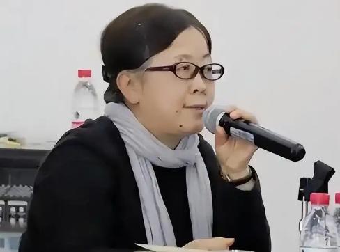 “她公开声称，日本杀害中国人，是为了民族融合，是为了推动大东亚共荣圈…….我们应