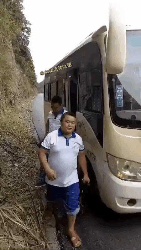 这样的同学会你愿意去参加吗？感觉又回到了那个纯真的年代。