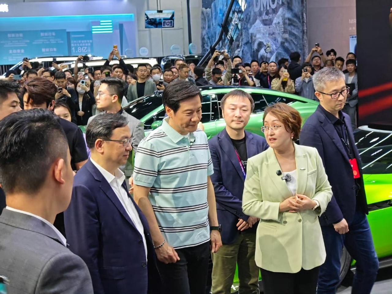 吉利、长城、比亚迪，自主三强车展没有互动。王传福在本届北京车展几乎走遍了各大友