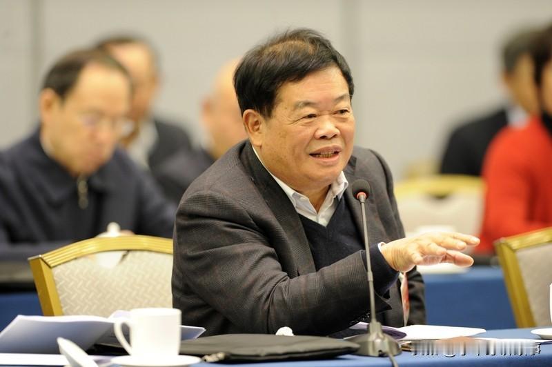 震惊！标题：曹德旺专访：捐百亿办学，论“内卷式竞争”与企业家精神福耀科技大学曹