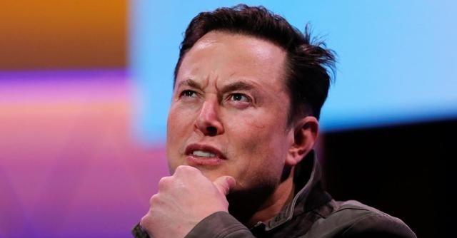 马斯克在接受国外记者采访，谈到中国的时候，非常的痛心，有一种“哀其不幸、怒其不争