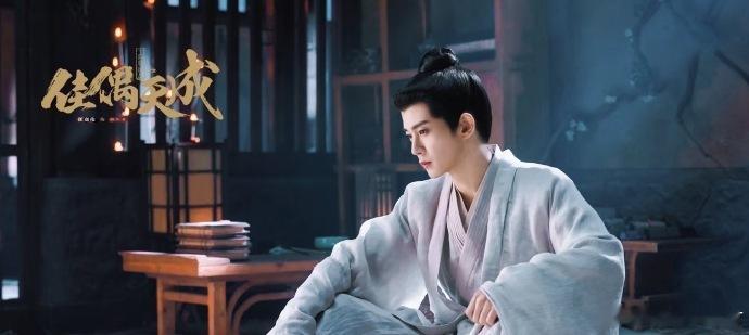 任嘉伦佳偶天成V榜两天登顶任嘉伦V榜登顶开播短短两日就实现V榜强势登顶，这样