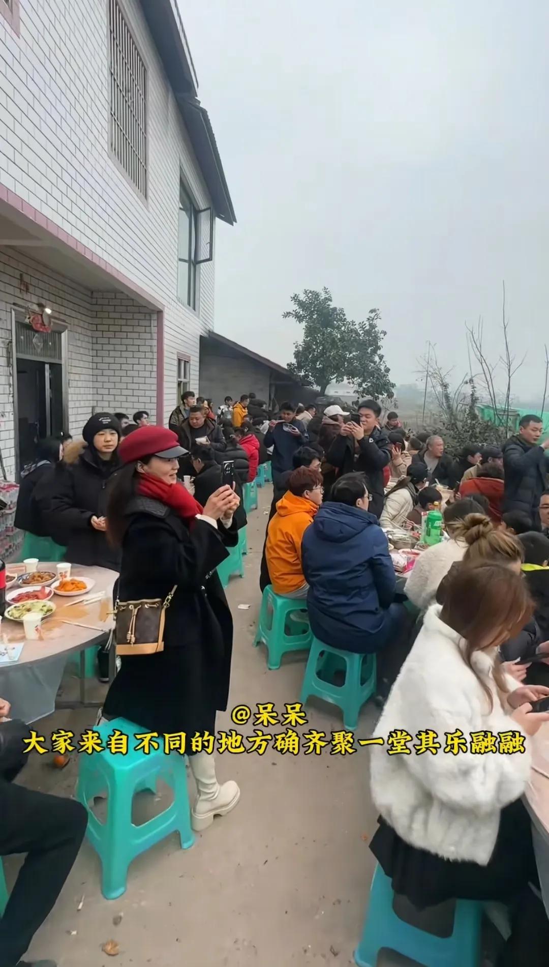 呆呆家最恶心的一幕还是出现了！那些主播网红蹭流量的，从早播到晚，多晚了都不走，又