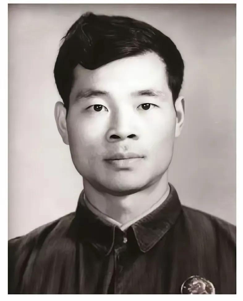 1982年6月16日，医生按照罗健夫的遗愿剖开了这位科学家的遗体，结果发现他周身