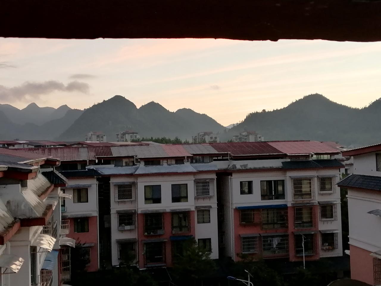 在九坝，我活成了神仙重庆的夏天能把人烤化，四十度的高温里，我做了人生最正确的