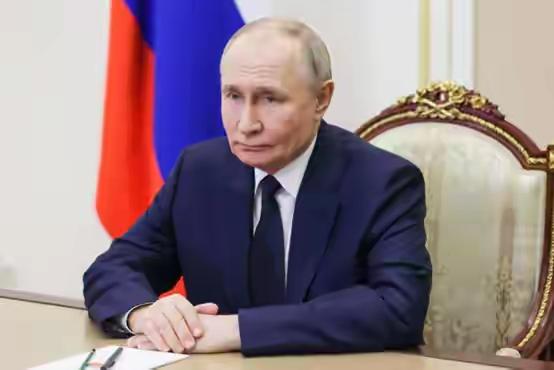 俄罗斯紧急派遣运输机接回驻以色列外交人员！这个信号不简单啊！！！英法德刚声明可