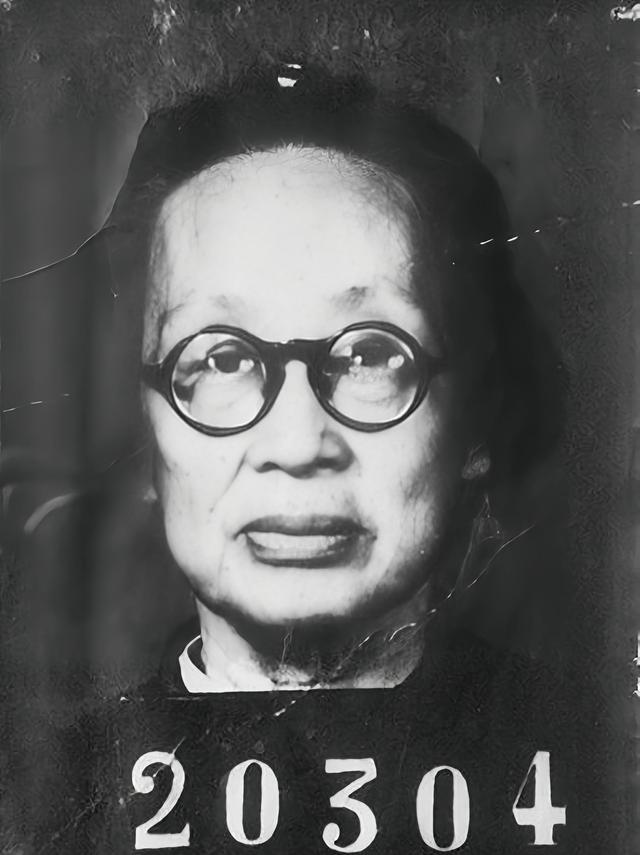 1949年，宋庆龄、何香凝找毛主席求情，请求放了汪精卫的妻子陈璧君，毛主席只提了